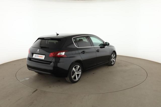 Peugeot 308 image 9