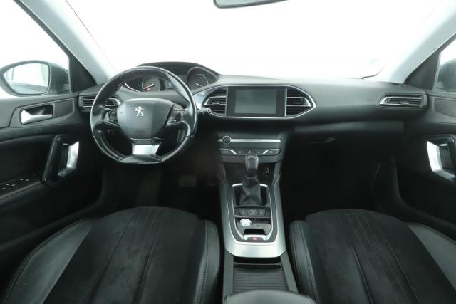 Peugeot 308 image 2