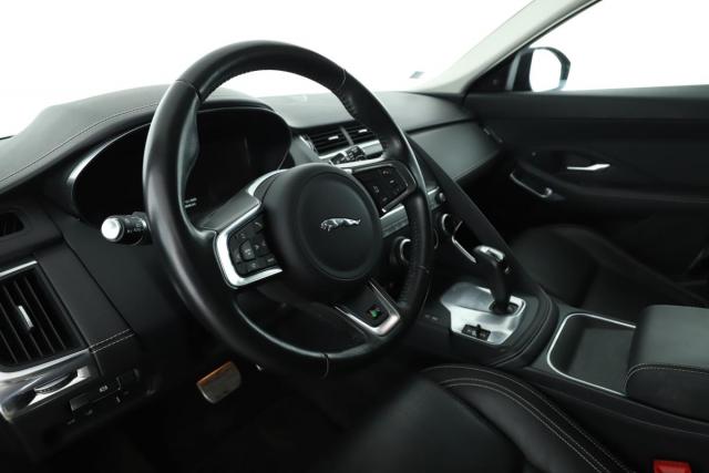 Jaguar E-Pace image 9