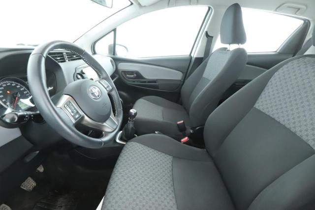 Toyota Yaris image 2