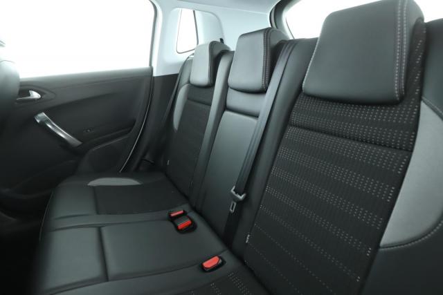 Peugeot 2008 image 5