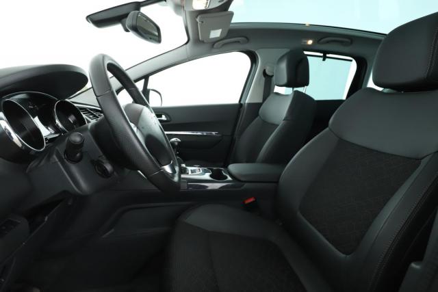 Peugeot 3008 image 8