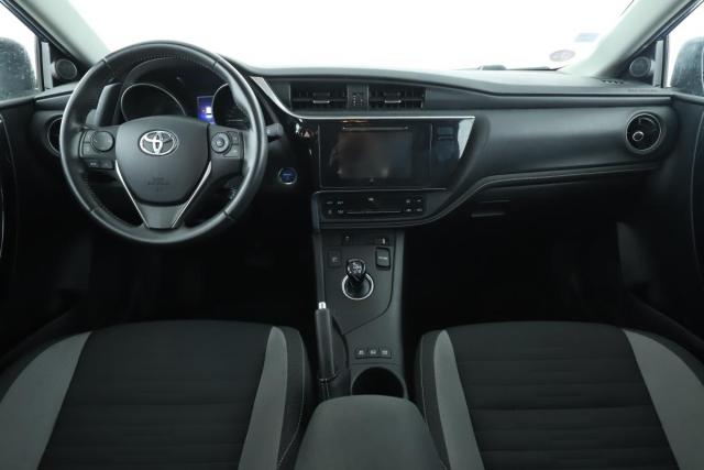 Toyota Auris image 3