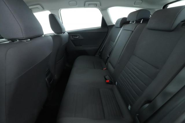 Toyota Auris image 2