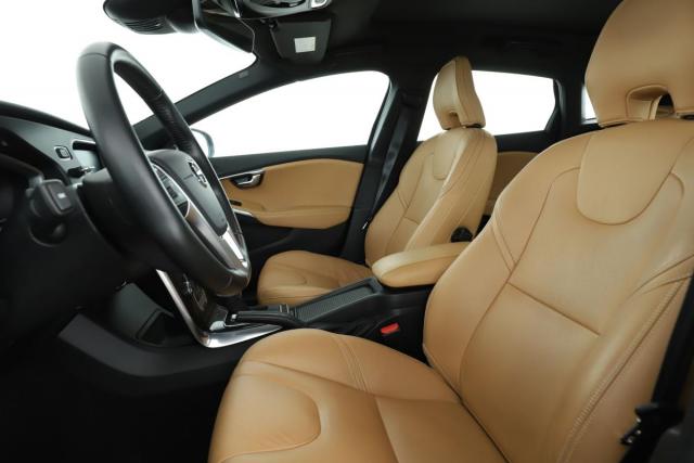 Volvo V40 Cross Country image 6