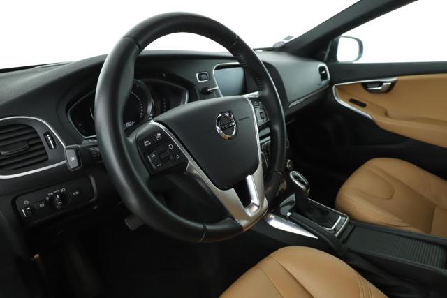 Volvo V40 Cross Country image 7