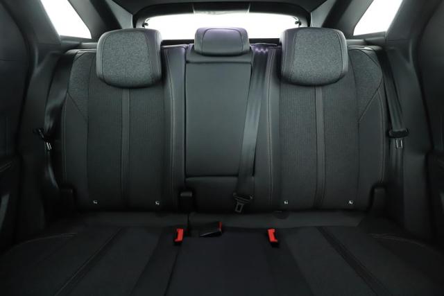 Peugeot 3008 image 2