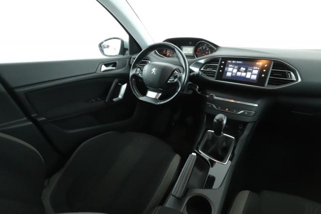 Peugeot 308 image 6