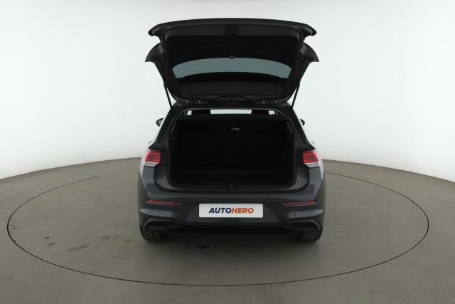 Volkswagen Golf image 9