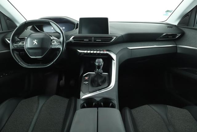 Peugeot 3008 image 2