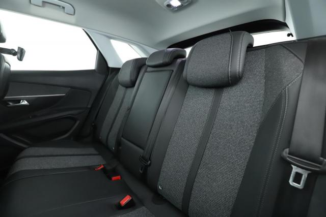 Peugeot 3008 image 9