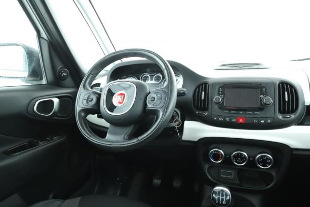 Fiat 500l image 6