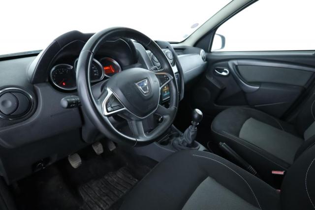 Dacia Duster image 9
