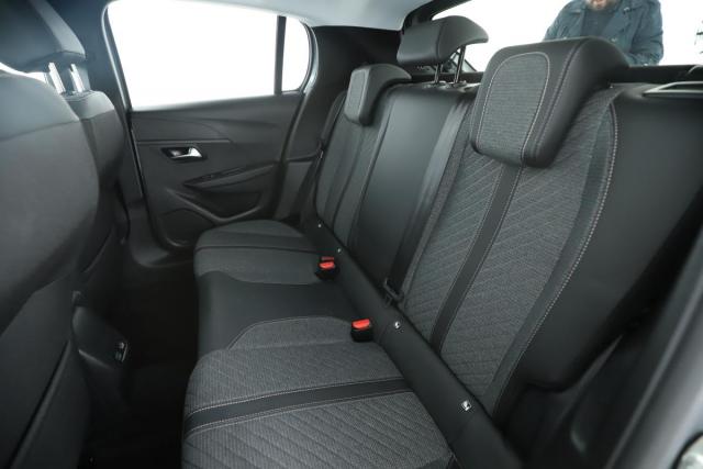 Peugeot 208 image 4