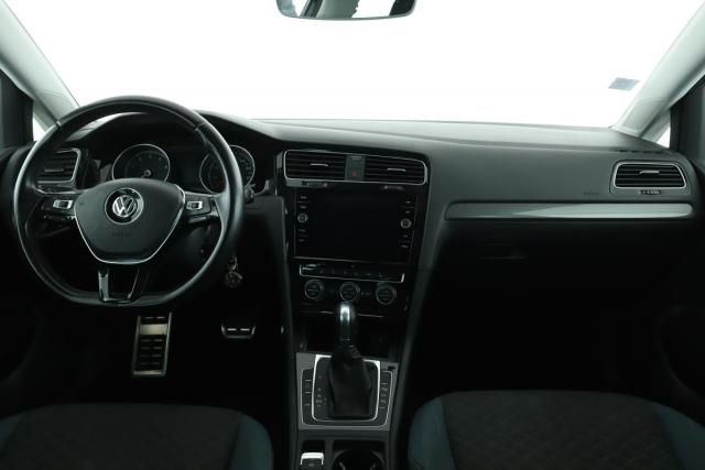 Volkswagen Golf image 8