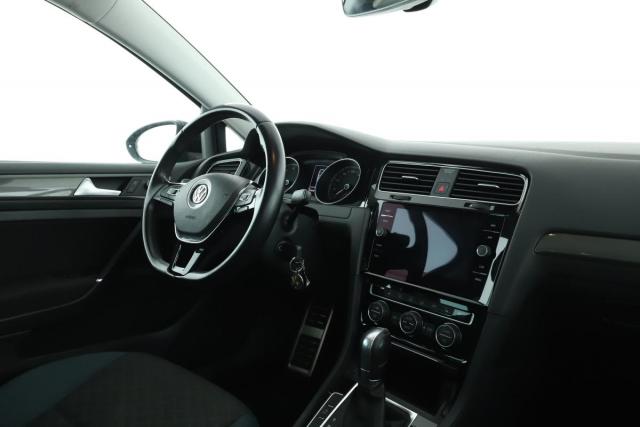 Volkswagen Golf image 9