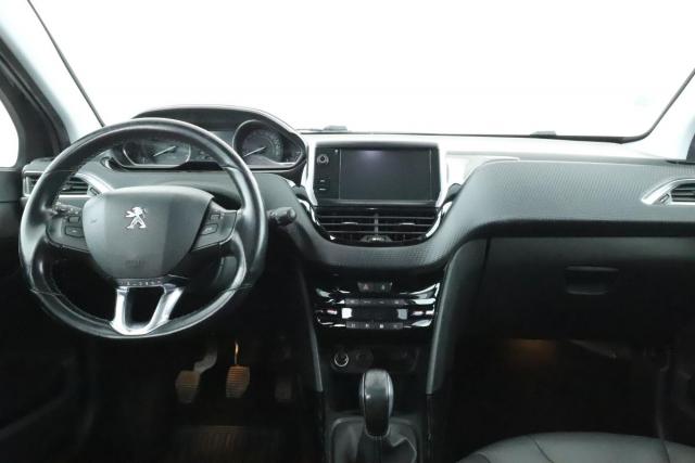 Peugeot 2008 image 6
