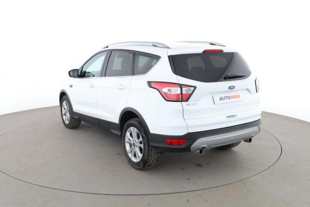 Ford Kuga image 3