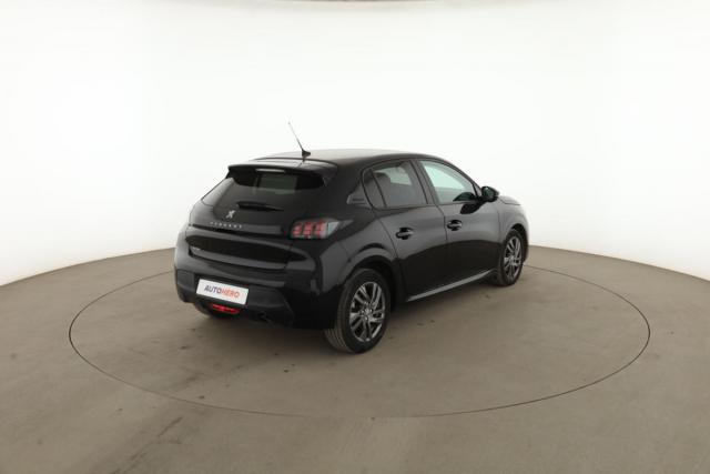 Peugeot 208 image 1