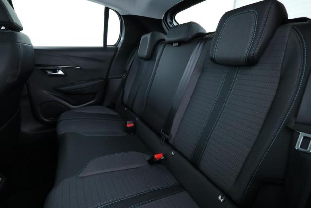 Peugeot 208 image 3