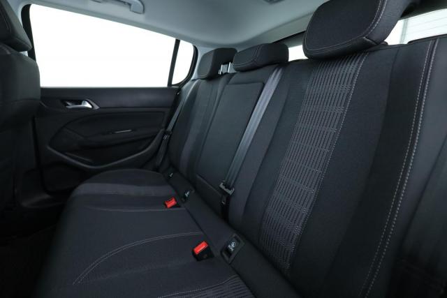 Peugeot 308 image 5