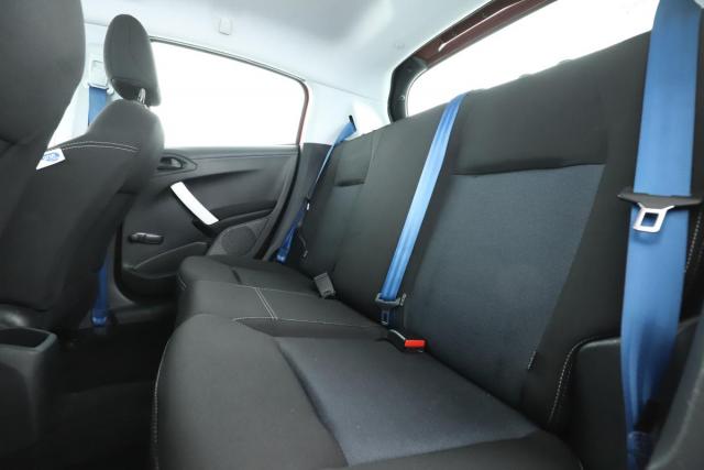 Peugeot 208 image 3
