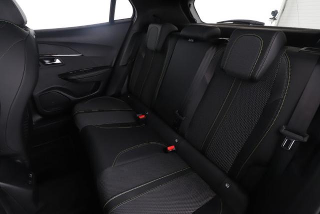 Peugeot 2008 image 6