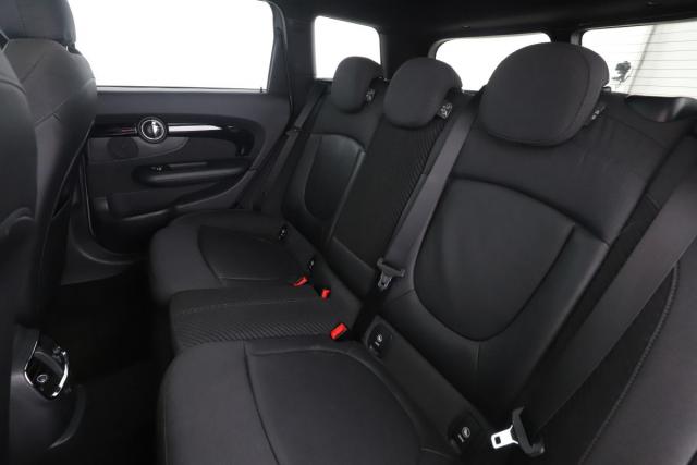 Mini Clubman image 1