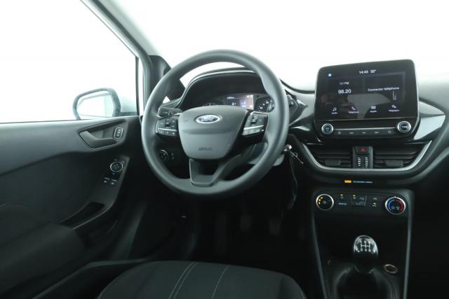 Ford Fiesta image 3