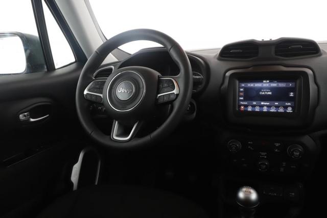 Jeep Renegade image 4
