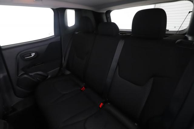 Jeep Renegade image 2