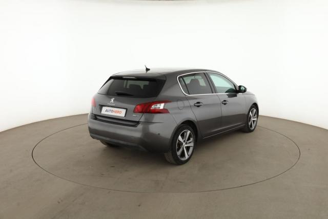 Peugeot 308 image 9