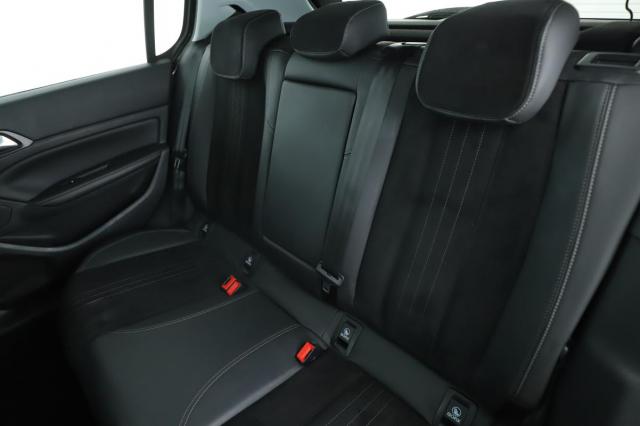 Peugeot 308 image 2