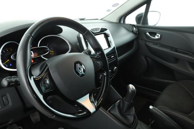 Renault Clio Estate image 3