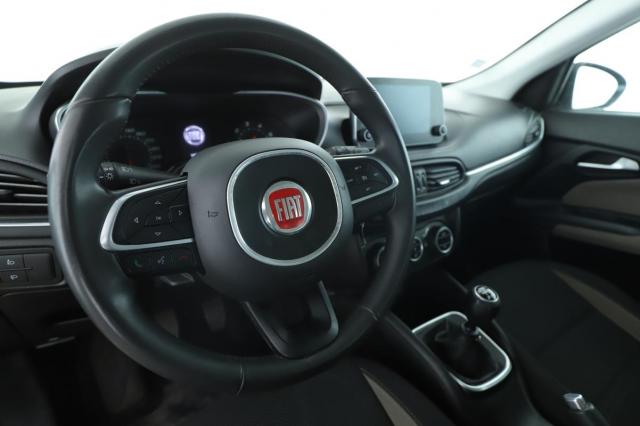 Fiat Tipo image 1