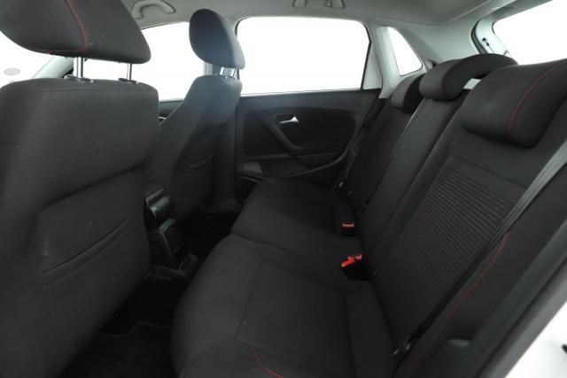 Volkswagen Polo image 8