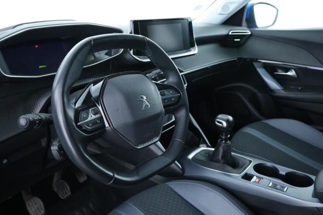 Peugeot 2008 image 3