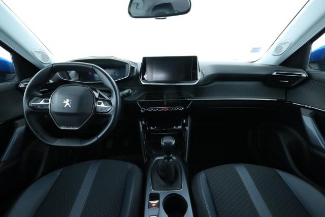 Peugeot 2008 image 1