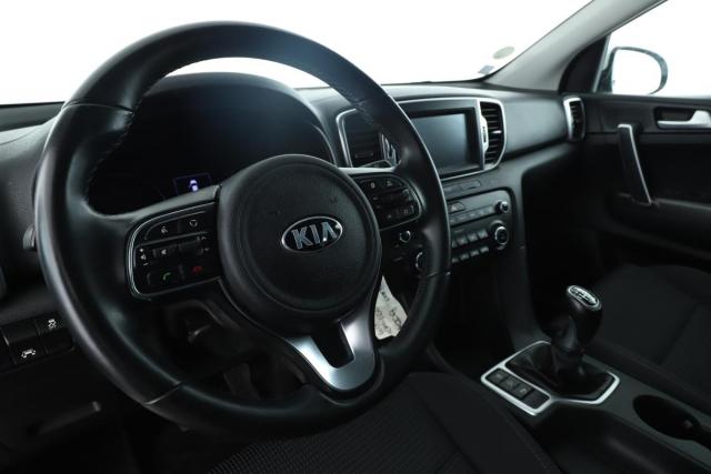 Kia Sportage image 6