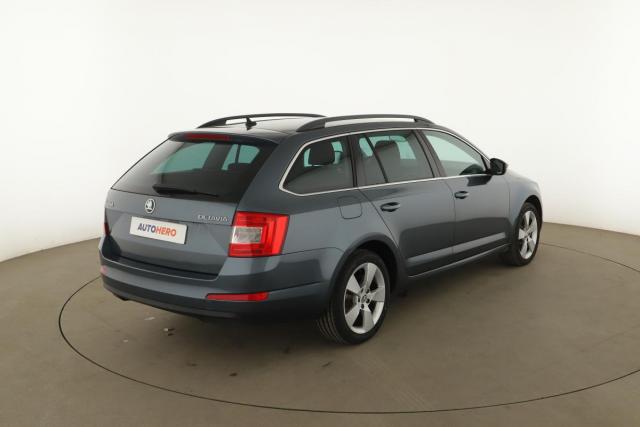Skoda Octavia image 5