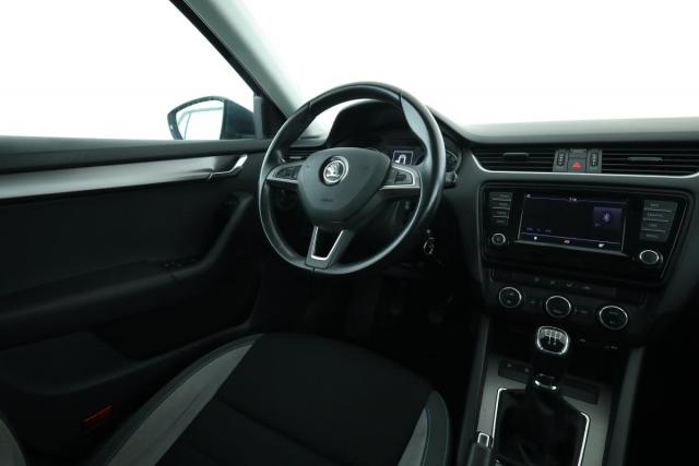 Skoda Octavia image 4