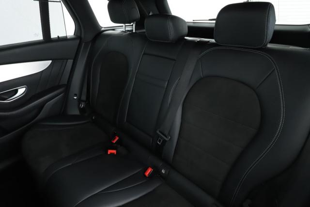 Mercedes Benz Glc image 9