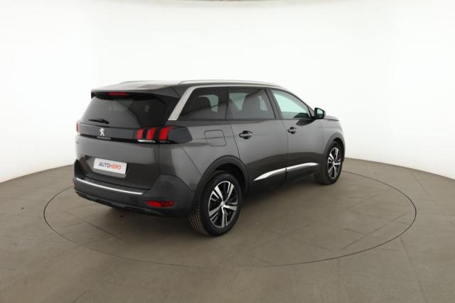Peugeot 5008 image 9