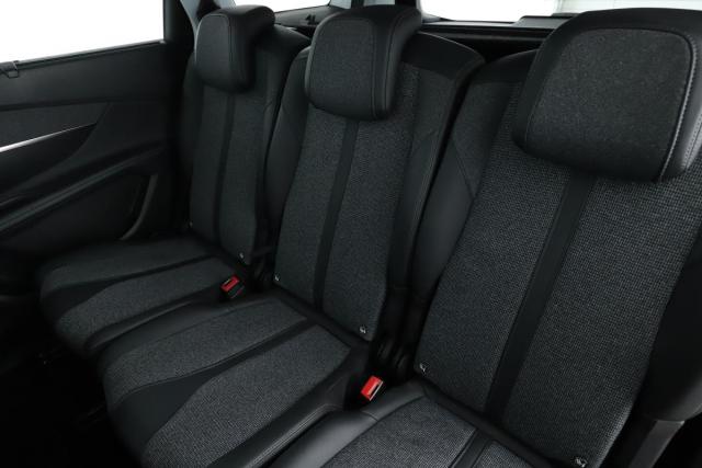Peugeot 5008 image 3