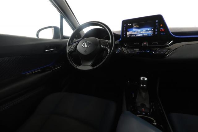 Toyota C-Hr image 8