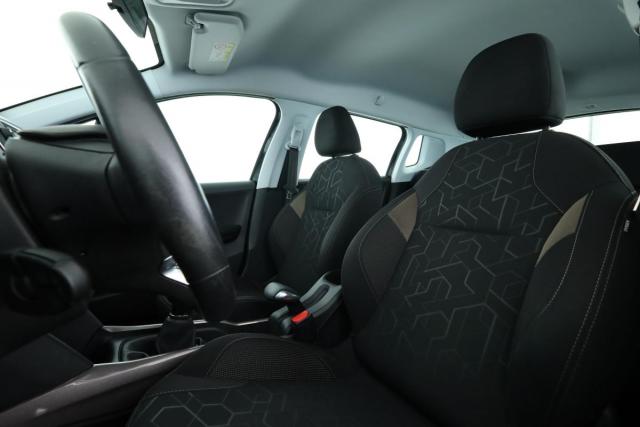 Peugeot 2008 image 2