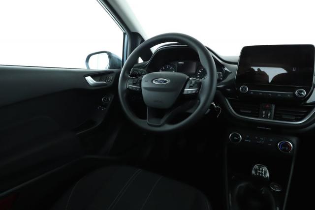 Ford Fiesta image 8