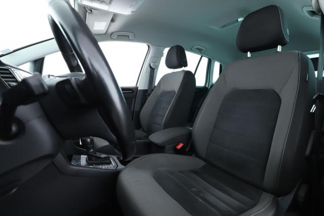 Volkswagen Golf Sportsvan image 7