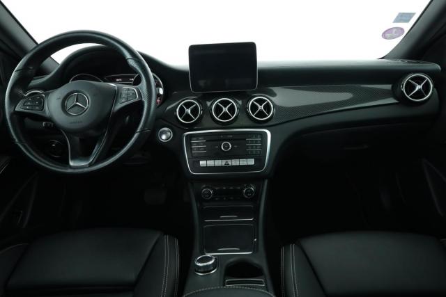 Mercedes Benz Gla image 5