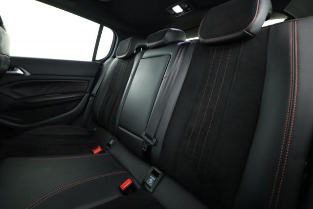 Peugeot 308 image 8